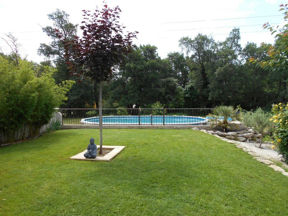 chez lulu Hotel Saint-Saturnin-d'Apt Exterior foto